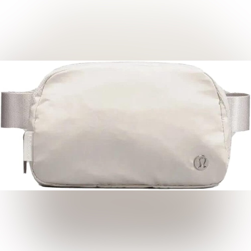 🤍White Opal🤍 Everywhere belt bag